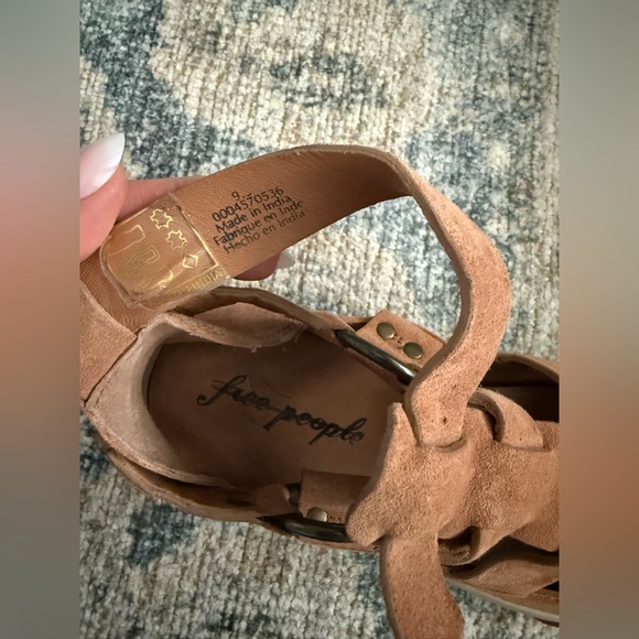 Free People‎ Bodhi Fisher Sneaker Size 9 Pristine Condition - Picture 5 of 6